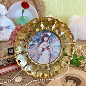 Vintage Brass Frame 🦋